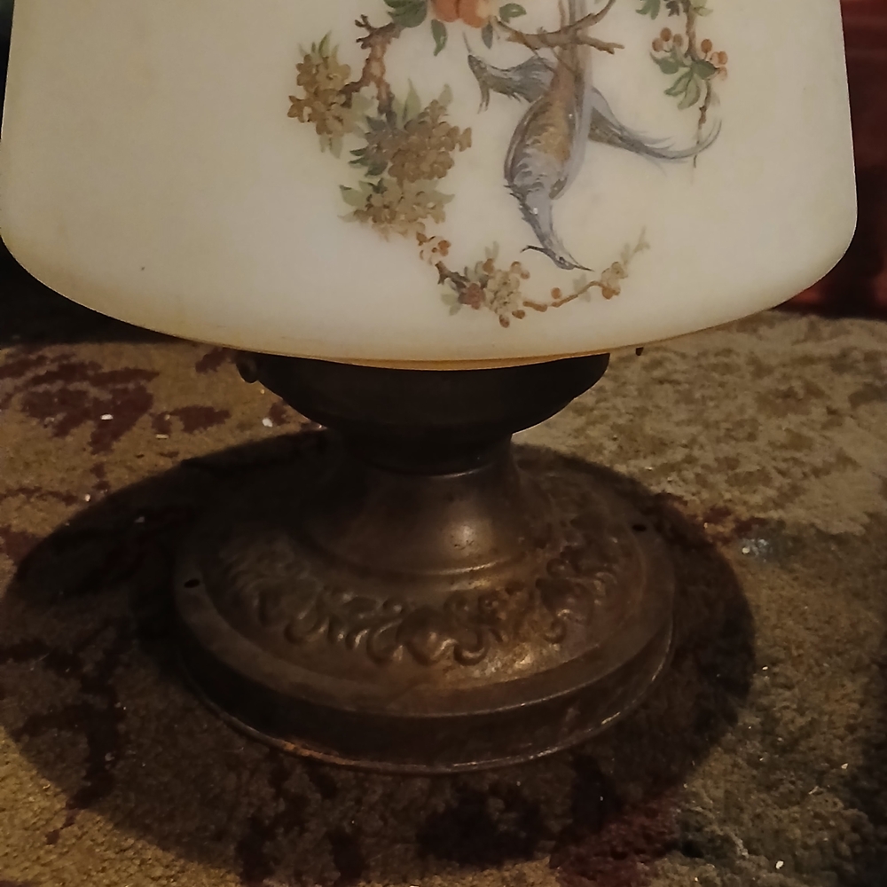 Vintage Floral Table Lamp with Bronze Base
